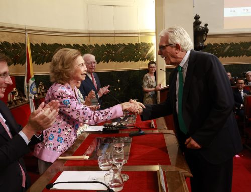 La Fundación Renal Española premia a la EMT y Madrid Salud en un acto presidido por S.M. la Reina Doña Sofía