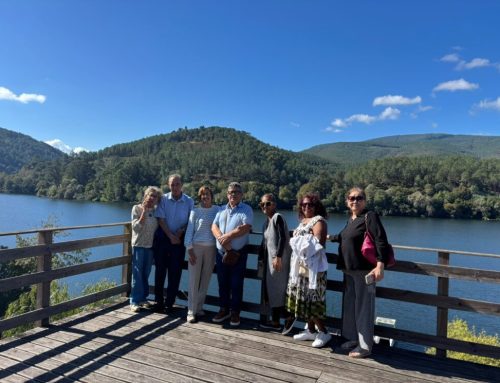 Pacientes de Vigo y Porriño participan en el taller de desarrollo personal “El museo de mi vida”